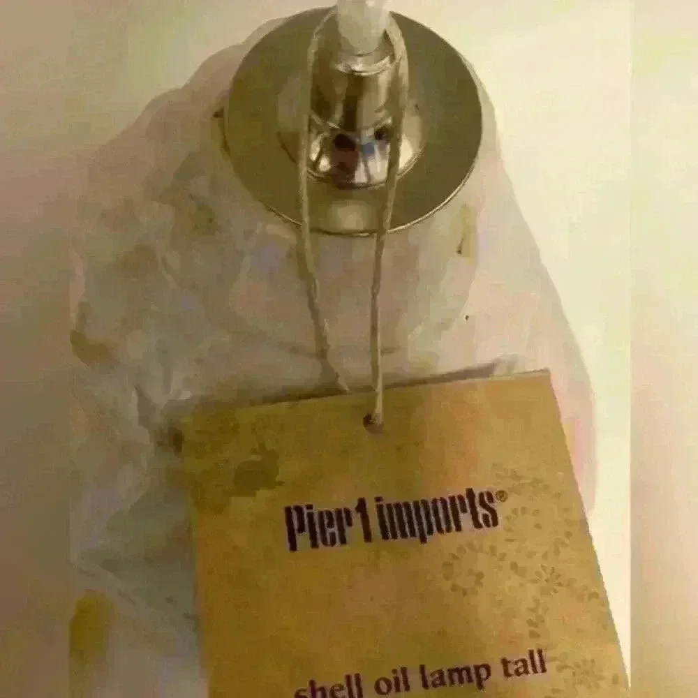 NWT Pier 1 Coastal Shell Oil Lamp‎ Excellent Condition from a Smoke Free Home